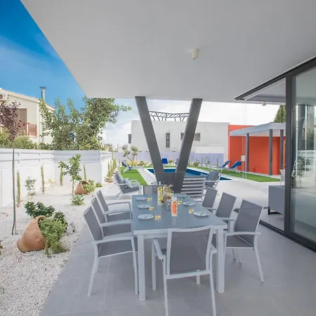 Holiday home Neue, Luxurioese 3 Schlafzimmer In Zentrum