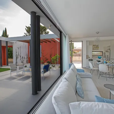 Neue, Luxurioese 3 Schlafzimmer In Zentrum Protaras