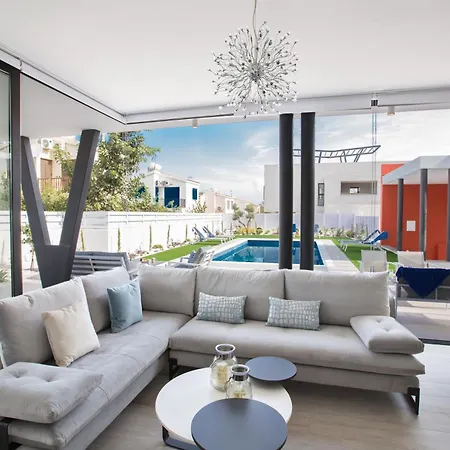Neue, Luxurioese 3 Schlafzimmer In Zentrum * Protaras