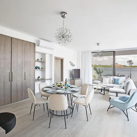 Neue, Luxurioese 3 Schlafzimmer In Zentrum Nyaraló