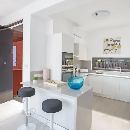 Neue, Luxurioese 3 Schlafzimmer In Zentrum בית נופש