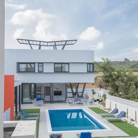 Nyaraló Neue, Luxurioese 3 Schlafzimmer In Zentrum *