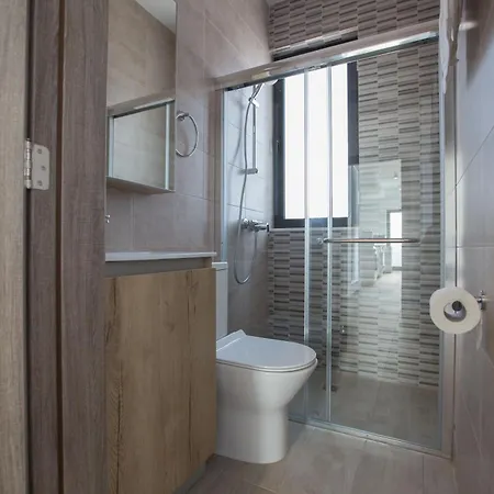 בית נופש Neue, Luxurioese 3 Schlafzimmer In Zentrum פרוטאראס